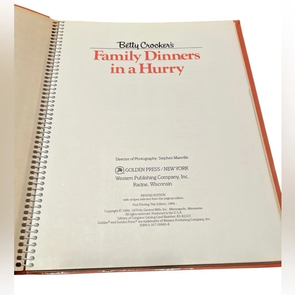 Lot of 2 Vintage Betty Crocker Cookbooks: 1984 Dinner in a hurry & 1985 Do Ahead